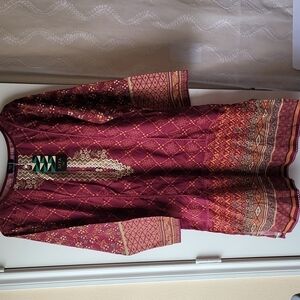 Saya Pret Embroidered Shirt Burgundy size Small